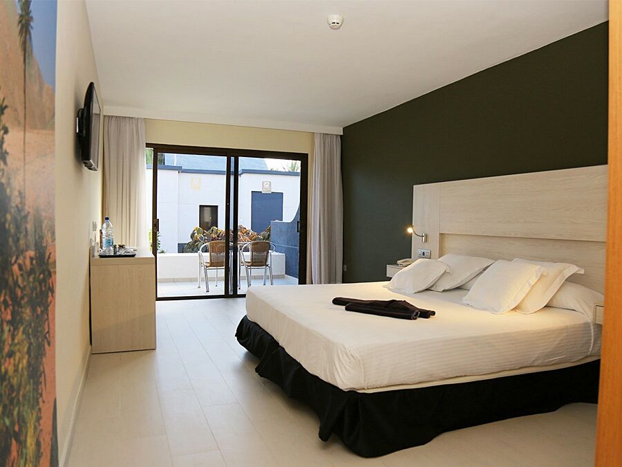 R2 Romantic Fantasia Suites & Dreams - Adults Only Tarajalejo Exteriör bild